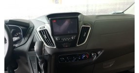 Màn hình androi xe Ford Tourneo