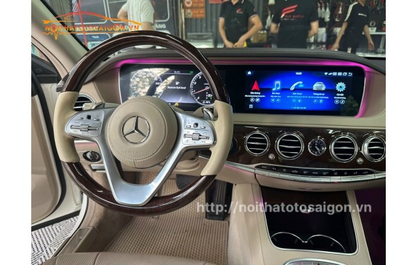 Benz S Class nâng cấp vô lăng MayBach, màn hình Flyaudio cảm ứng tràn viền