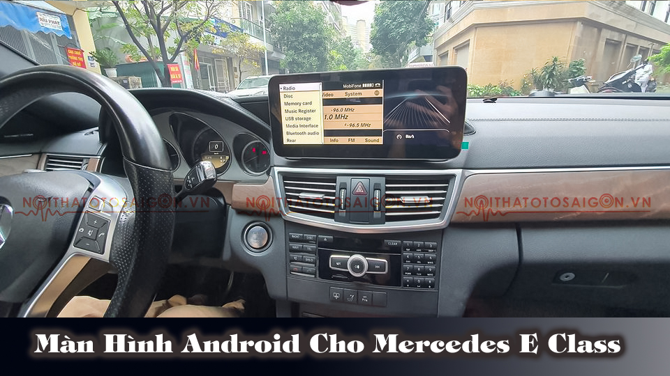 man-hinh-android-xe-mercedes-e-class