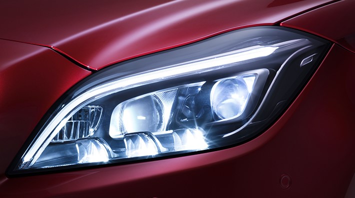 den-mercedes-s-class-do-maybach-can-trang-bi-ngay