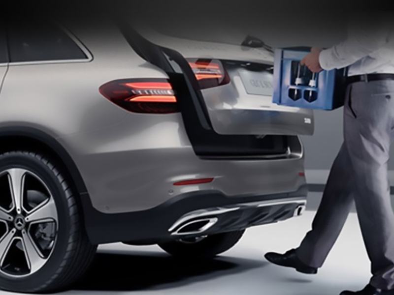 nen-lap-dat-da-cop-handsfree-access-mercedes-cho-xe-yeu