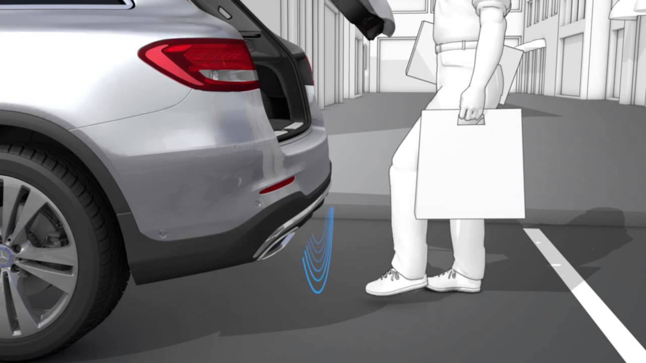 nen-lap-dat-da-cop-handsfree-access-mercedes-cho-xe-yeu